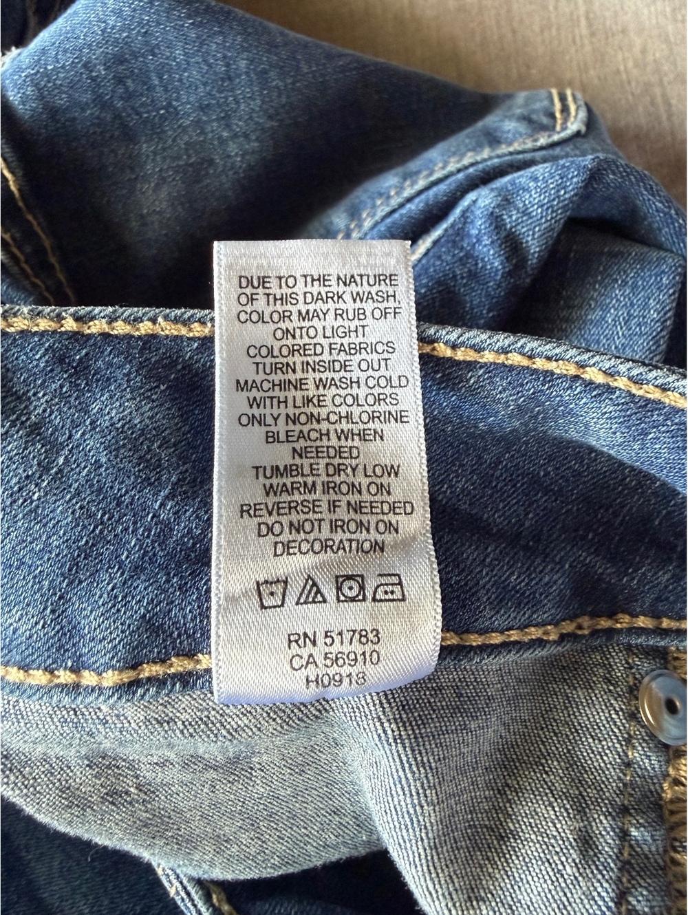 Maurices Size Small Reg Distressed Capris Low Rise - Picture 3 of 7